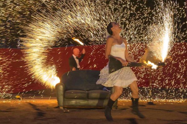 A Torino per l'anteprima di Lunathica l’amore fa fuoco e fiamme tra swing, rock e danza