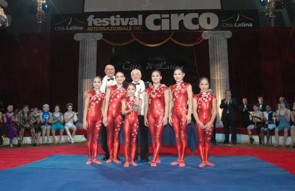 ALMANACCO 8° INTERNATIONAL CIRCUS FESTIVAL OF ITALY - EDIZIONE 2006