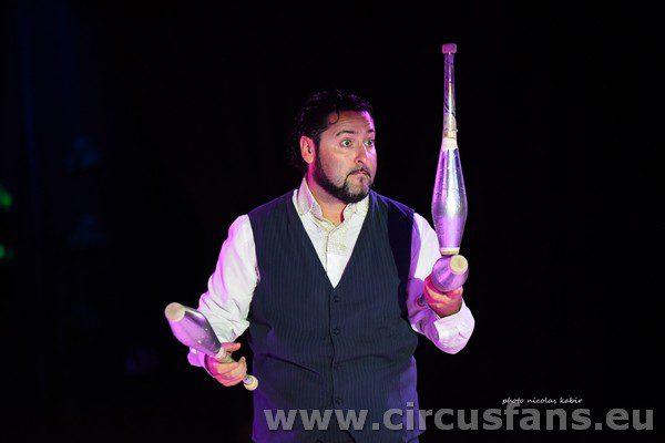 CIRCO ARMANDO ORFEI AD ACERRA FOTO NUOVO SHOW