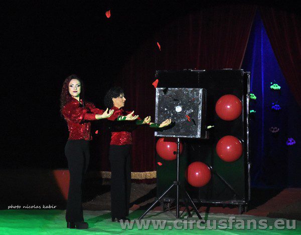 CIRCO ARMANDO ORFEI AD ACERRA FOTO NUOVO SHOW